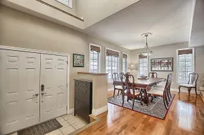 6-Bed Home near Lake Simcoe & Innisfil Beach Park - Image 4