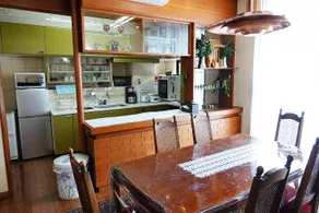 [1 group only] 5 minutes walk to the center of the bustling street/and modern 177㎡ spacious space/up to 12 people/free parking available - Image 5