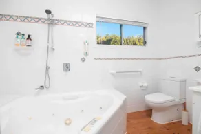Beautiful Entire House 2Bdm! Full GC Experience - Image 4