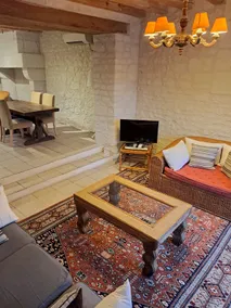 Charming stone farmhouse in the Loire Valley - Image 3