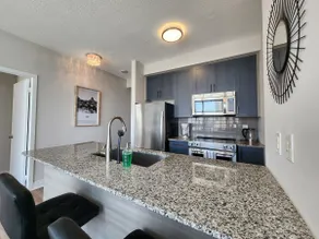 Gorgeous & Modern 2Bed 2Bath Sq1 Condo Corner unit - Image 5