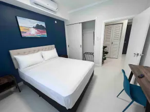 Ultimate 1BR Condo with Rooftop Pool - Image 5