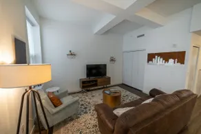 2 Bedroom condo w/ king beds/Free parking/downtown - Image 2