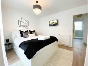 The Modern Chic Haven, La Défense (16'), Parking - Image 3