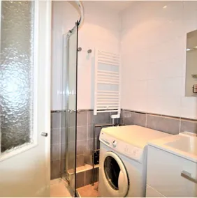 Modern studio, nice, near the beach, rue shakespeare - Image 5