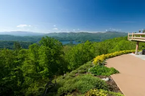 LUXURIOUS TN Mtn Lodge- Sleeps 22+, Hiking & Lake - Image 5