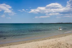 2BD 40ft From The Ocean Plus View - Image 4