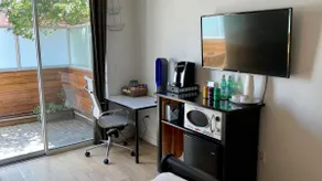 Hollywood’s Suite - Image 5