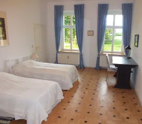 Ranger apartment on the manor estate! - Image 3