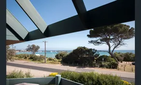 MORNINGTON BEACH APARTAMENTO # 5: em frente à praia, com excelentes vistas. - Image 5