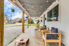 4 Bedroom Oasis - Middle of Downtown Lafayette - Image 2