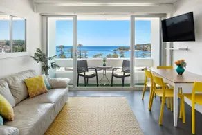 Manly Paradise Motel & Apartments - Image 2