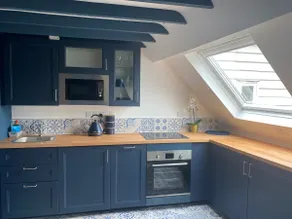 Beautiful boutique studio flat in town centre - Image 5