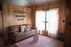Harlow's Hideaway - Image 3