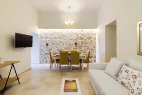 Leny's Seaside House - Image 2
