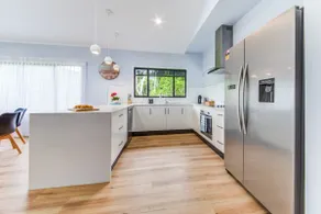 Hillside Haven - Airlie Beach - Image 4