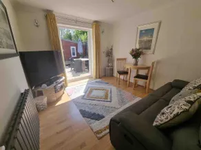 Cosy Annex, South Facing Patio - Image 2