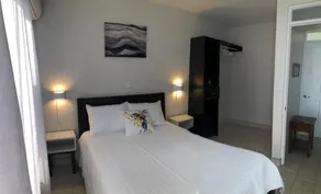 Unit 4: Modern Suite Close To The Beach - Image 4