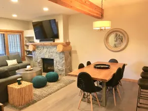 MTN Bike / Ski-In/Ski-Out Private Spa- Garage - Image 2