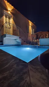 Loft bedroom villa with pool - Image 4