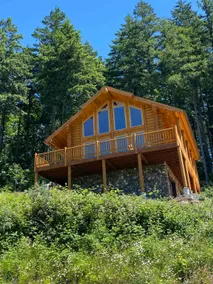 Beautiful 2 Bed Log Cabin with View of Foster Lake - Image 2
