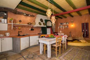 The Old Pomegranate House - Image 5