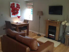 Apartment on farmland with views Garden Suite 2 - Image 3