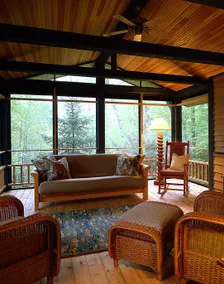 Hayward Luxury Bungalow Lake Retreat Home - Image 2