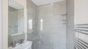 The Abbey Apartment - Image 5