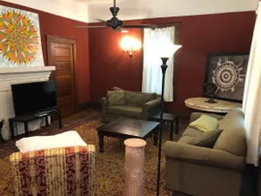 House for Lakeview and Avondale living. - Image 4