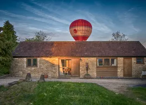 Whitley Coach House - Image 2