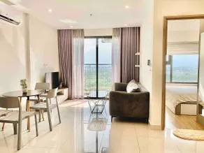 Vinhomes 1BR Apartment With River View - Image 2
