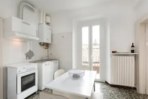 Stresa Apt. CENTRAL with LAKE VIEW (and Wi-Fi!) - Image 4