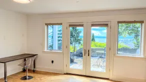 Stunning Views & Sunset Deck | Near Climate Pledge - Image 5