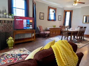 Spacious & Charming*Downtown*Cedar Point*Kalahari* - Image 2