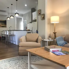 Quiet, convenient, spacious comfort in Goulburn - Image 2