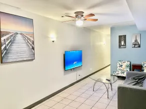 2 BR Apt, close to McCormick, IIT, free parking - Image 2