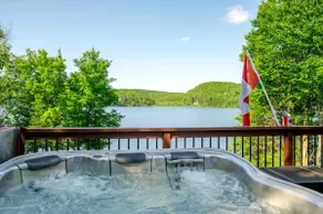 Vicky’s Hideaway Resort-Bancroft Diamond Lake - Image 5