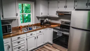 CREEKSIDE CABIN + view, forest, fishing & peaceful - Image 5