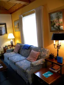 Quaint Ballard Bungalow - Image 5