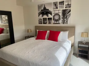 Elegant and exclusive studio in 5350 luxury tower - Image 3