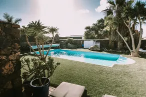 Casa Brujas Lajares, heated pool, optic fibre wifi - Image 3