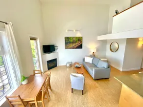 Oceanfront Penthouse Loft Downtown The Harbourview - Image 2