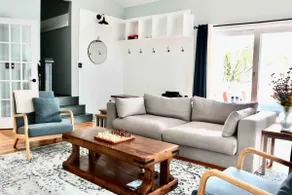 Bright, Airy Home in Hudson! - Image 2