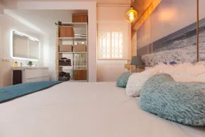 Centrally located and modern, super comfortable apartment - Image 5
