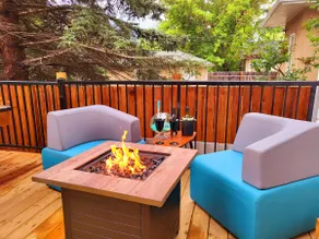 YourHappyPlace: CozyComfort Meets Exquisite Luxury - Image 5