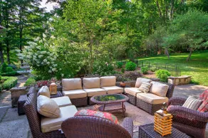 Historic Home on 17 acres of land. Go escape! - Image 5
