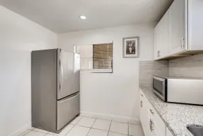 Spacious home 15 minutes to down town Vegas - Image 3