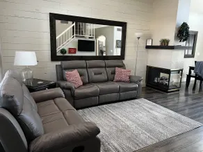 Lovely 4 bedroom Gilbert home with pool - Image 2
