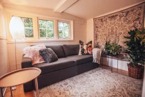 Unique homey cabin - Image 2